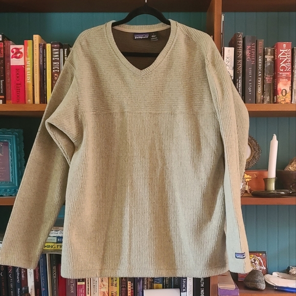 Patagonia sweater - Picture 1 of 5